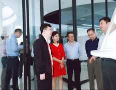 广东省工业和信息化局莅临博鱼·官方版网站登录入口-博鱼(中国)调研制造业创新中心建设情况 